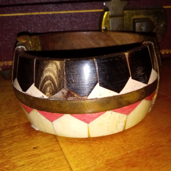 Vintage Wood and Metal Bracelet w/pin to close. Really beautiful - Picture 1 of 8